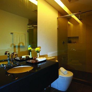 Ciriaco Hotel And Resort Calbayog Exterior photo